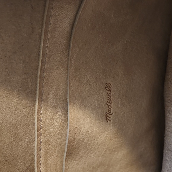Madewell small leather crossbody. Taupe color. Good used condition - Picture 2 of 2